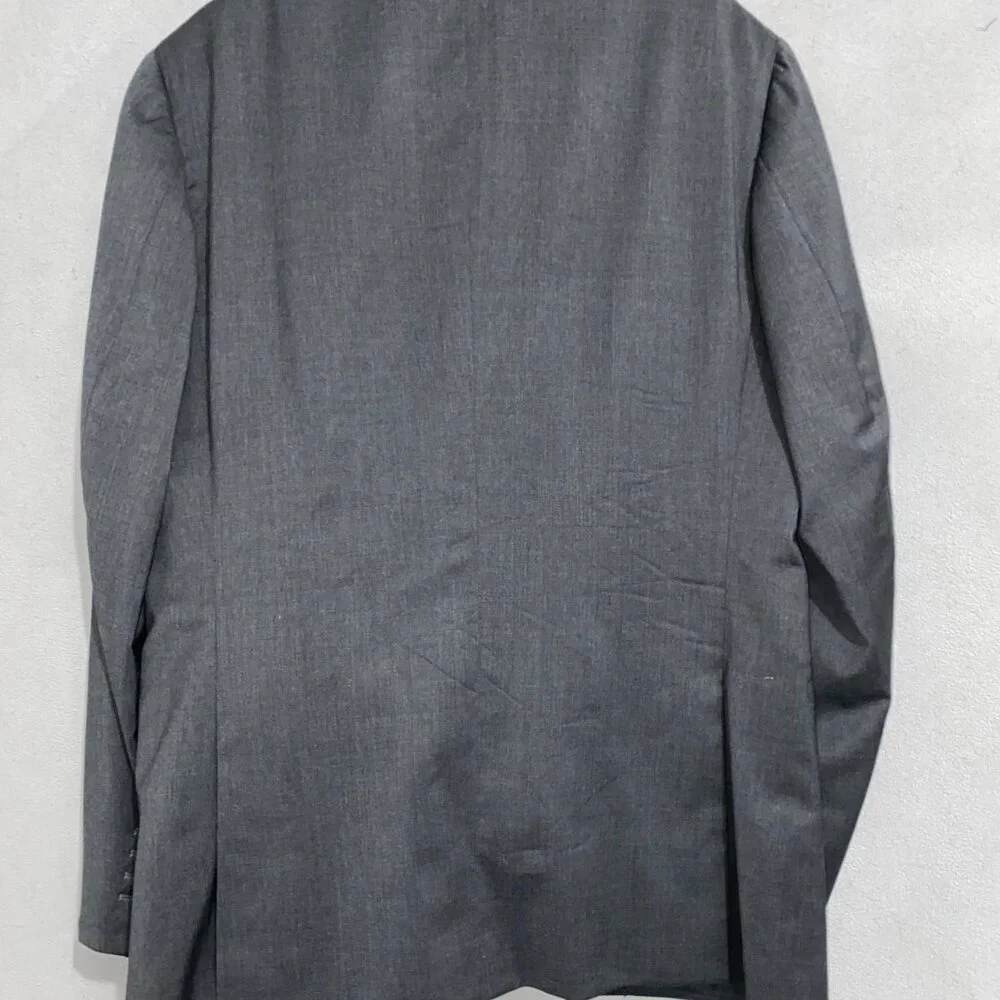 Isaia Men's Luxury Suit!